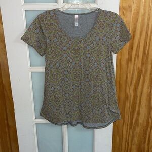 Lularoe tee